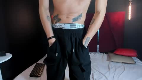 paranoidtemptaion_ online show from February 2025 03:39:02 PM