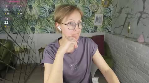 Snapshot of paris_cherry chatting on January 2026 07:11:01 PM Paris online show from January 2026 07:11:01 PM