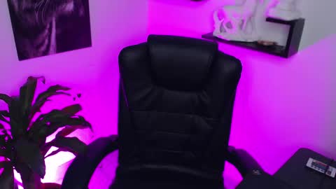 Paris D angelo online show from March 2025 01:31:02 AM