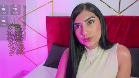 paris_evans_01 online show from November 2025 01:11:02 PM