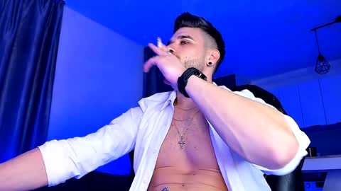 Paris online show from January 2025 08:02:01 PM