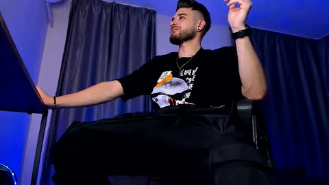 Snapshot of paris_lock chatting on December 2025 07:08:02 PM Paris online show from December 2025 07:08:02 PM