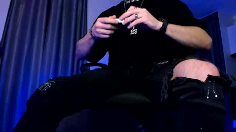 Snapshot of paris_lock chatting on December 2025 10:27:01 PM Paris online show from December 2025 10:27:01 PM