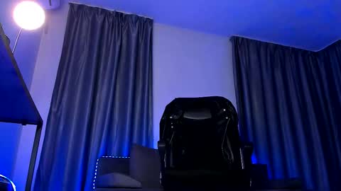 Snapshot of paris_lock chatting on February 2026 09:41:01 PM Paris online show from February 2026 09:41:01 PM