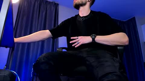 Snapshot of paris_lock chatting on March 2026 01:00:01 AM Paris online show from March 2026 01:00:01 AM