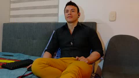 Snapshot of paris_mark chatting on October 2025 06:25:02 AM Mark Paris online show from October 2025 06:25:02 AM