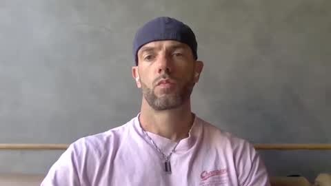 Snapshot of parisien75015 chatting on January 2026 09:45:02 AM Porn Actor 21cm Hetero online show from January 2026 09:45:02 AM