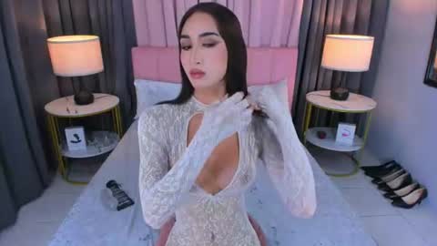 parismilker online show from June 2026 12:04:02 AM
