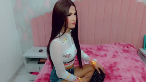 party_fre_girl online show from April 2026 04:06:01 AM
