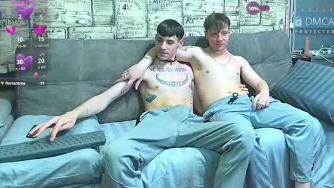 Max tall dark-haired guy with tattoos and Phil blond-haired online show from June 2026 01:18:01 AM