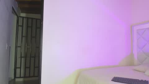 passionfruitx2 online show from April 2026 11:53:01 PM