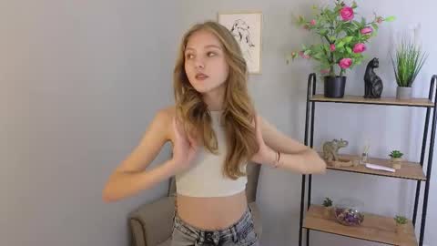 Snapshot of patricia_perry chatting on September 2025 10:48:02 AM Vicki online show from September 2025 10:48:02 AM