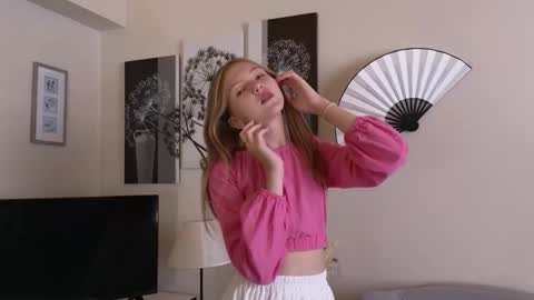 Snapshot of patricia_perry chatting on September 2025 10:48:01 AM Vicki online show from September 2025 10:48:01 AM