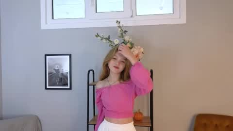 Snapshot of patricia_perry chatting on September 2025 10:06:02 AM Vicki online show from September 2025 10:06:02 AM