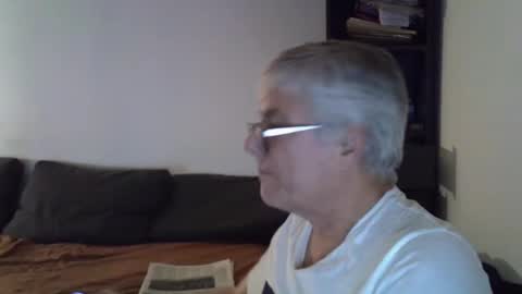 Snapshot of patrick5275 chatting on December 2024 04:31:01 PM patrick5275 online show from December 2024 04:31:01 PM