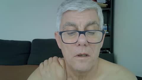 Snapshot of patrick5275 chatting on December 2024 09:00:02 AM patrick5275 online show from December 2024 09:00:02 AM