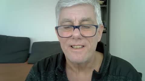 Snapshot of patrick5275 chatting on January 2025 01:14:01 PM patrick5275 online show from January 2025 01:14:01 PM