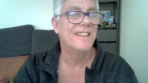 Snapshot of patrick5275 chatting on January 2025 01:30:02 PM patrick5275 online show from January 2025 01:30:02 PM