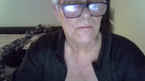 Snapshot of patrick5275 chatting on February 2025 09:38:01 PM patrick5275 online show from February 2025 09:38:01 PM