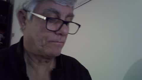 Snapshot of patrick5275 chatting on February 2025 08:53:02 PM patrick5275 online show from February 2025 08:53:02 PM