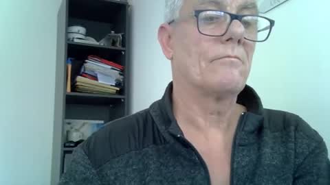 Snapshot of patrick5275 chatting on March 2025 02:01:02 PM patrick5275 online show from March 2025 02:01:02 PM