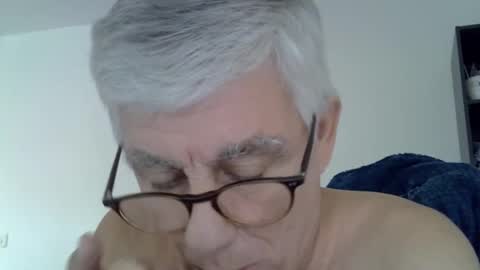 Snapshot of patrick5275 chatting on September 2025 09:09:01 AM patrick5275 online show from September 2025 09:09:01 AM