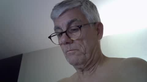 Snapshot of patrick5275 chatting on October 2025 09:13:01 PM patrick5275 online show from October 2025 09:13:01 PM