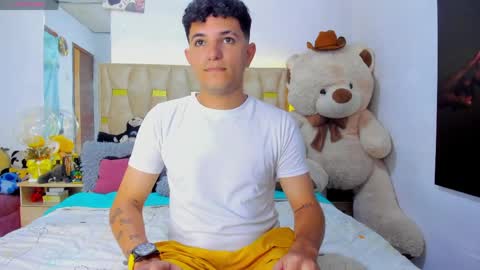 Snapshot of patrick_sanzzz chatting on May 2026 02:16:01 AM Patrick online show from May 2026 02:16:01 AM