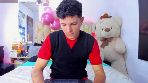 Snapshot of patrick_sanzzz chatting on May 2026 06:20:01 AM Patrick online show from May 2026 06:20:01 AM