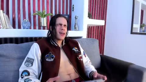 Snapshot of patrick_senova chatting on March 2025 04:02:02 AM Patrick online show from March 2025 04:02:02 AM