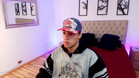 Snapshot of patrick_senova chatting on September 2025 04:12:02 AM Patrick online show from September 2025 04:12:02 AM