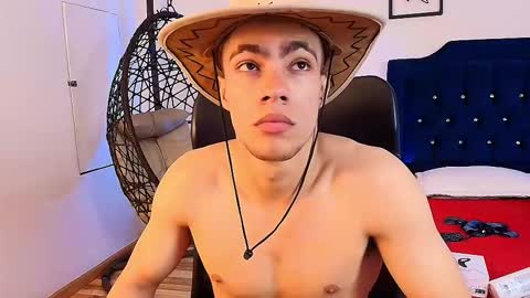 Snapshot of patrick_senova chatting on September 2025 04:16:01 AM Patrick online show from September 2025 04:16:01 AM