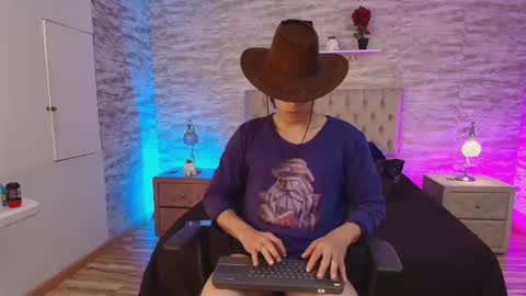 Snapshot of patrick_senova chatting on November 2025 04:12:01 AM Patrick online show from November 2025 04:12:01 AM