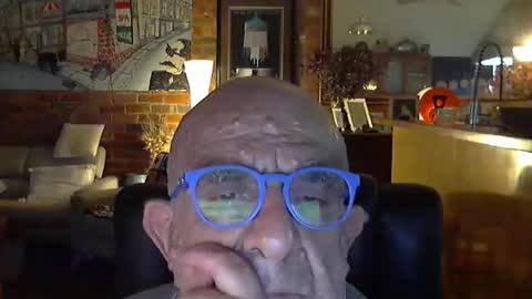 Snapshot of patvac chatting on April 2026 01:30:01 PM patvac online show from April 2026 01:30:01 PM