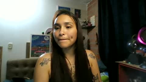 Snapshot of pau_cat chatting on June 2026 06:04:02 AM Pau online show from June 2026 06:04:02 AM