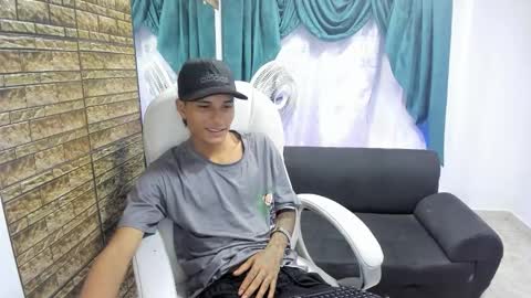 Paul online show from November 2025 02:00:01 AM