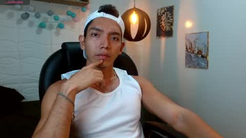 paul_cros online show from May 2026 11:14:01 AM