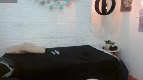 paul_cros online show from June 2026 12:40:01 PM