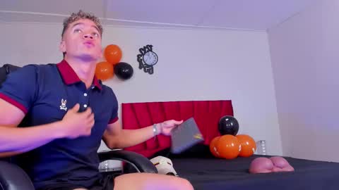 Paull George online show from October 2025 03:10:01 PM