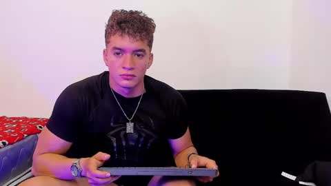 Paull George online show from April 2026 06:03:02 PM