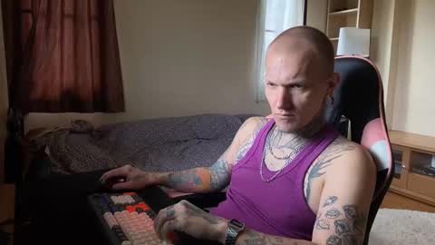 Snapshot of paul_razor chatting on December 2025 01:33:01 AM Paul online show from December 2025 01:33:01 AM