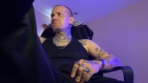 Snapshot of paul_razor chatting on December 2025 03:00:01 AM Paul online show from December 2025 03:00:01 AM