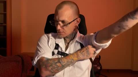 Snapshot of paul_razor chatting on January 2026 01:24:02 PM Paul online show from January 2026 01:24:02 PM