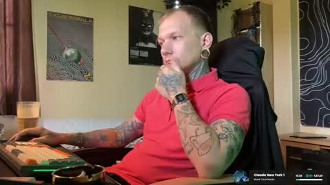 Snapshot of paul_razor chatting on April 2026 06:39:01 AM Paul online show from April 2026 06:39:01 AM