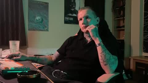 Snapshot of paul_razor chatting on May 2026 02:13:01 PM Paul online show from May 2026 02:13:01 PM