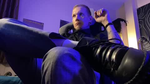 Snapshot of paul_razor chatting on May 2026 07:29:01 PM Paul online show from May 2026 07:29:01 PM