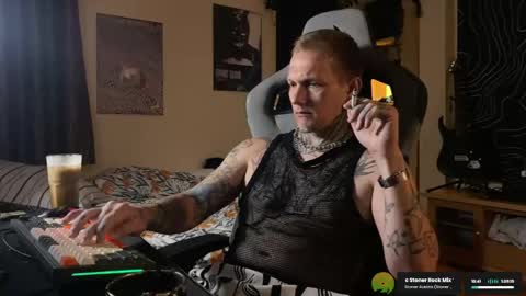 Paul online show from June 2026 10:01:02 PM