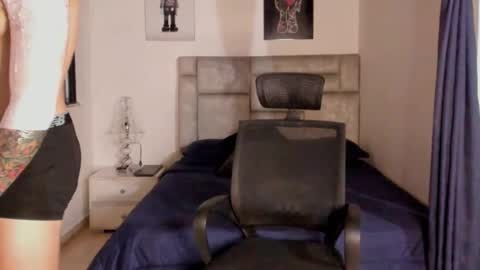 PAUL ROGER online show from October 2025 06:37:01 AM