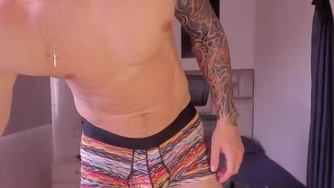 PAUL ROGER online show from November 2025 12:48:01 PM