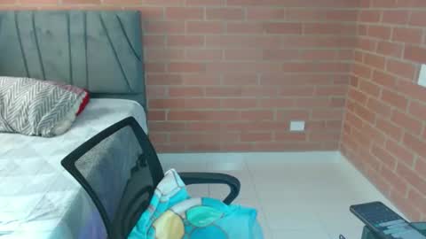 paula__117 online show from May 2026 09:09:02 PM